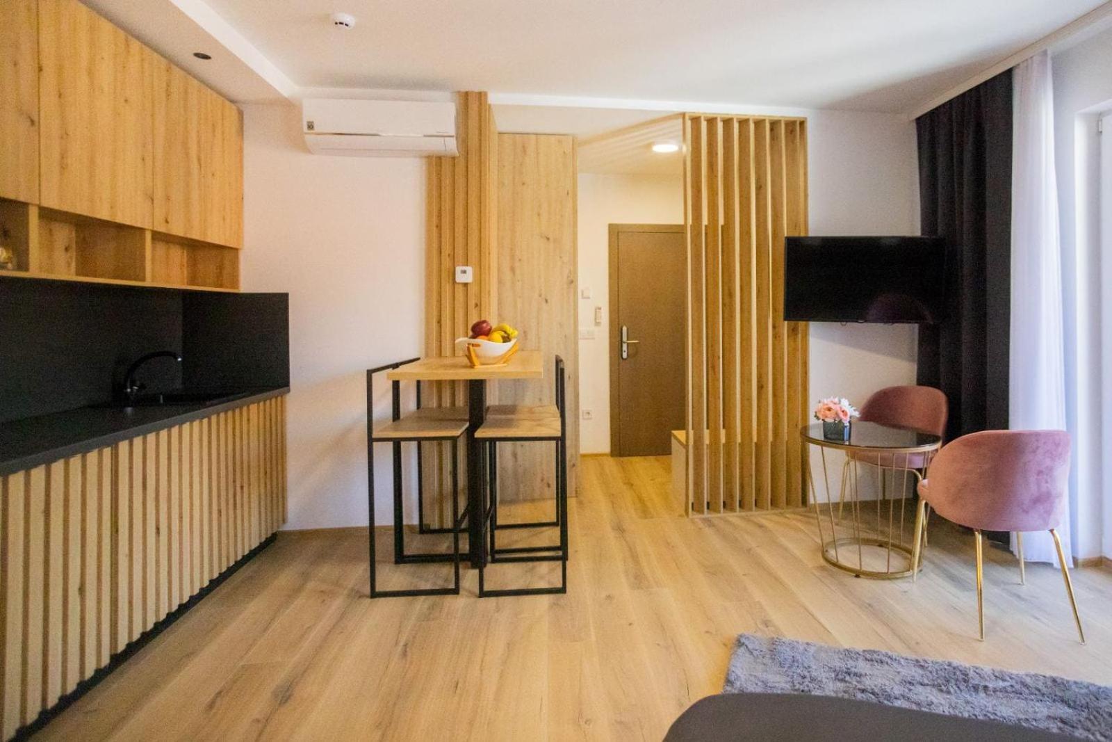 Apartamento Happy House Old Town Luxury SJJ Exterior foto